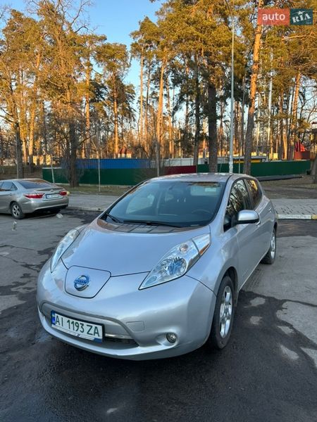 Хетчбек Nissan Leaf 2013 в Бучі