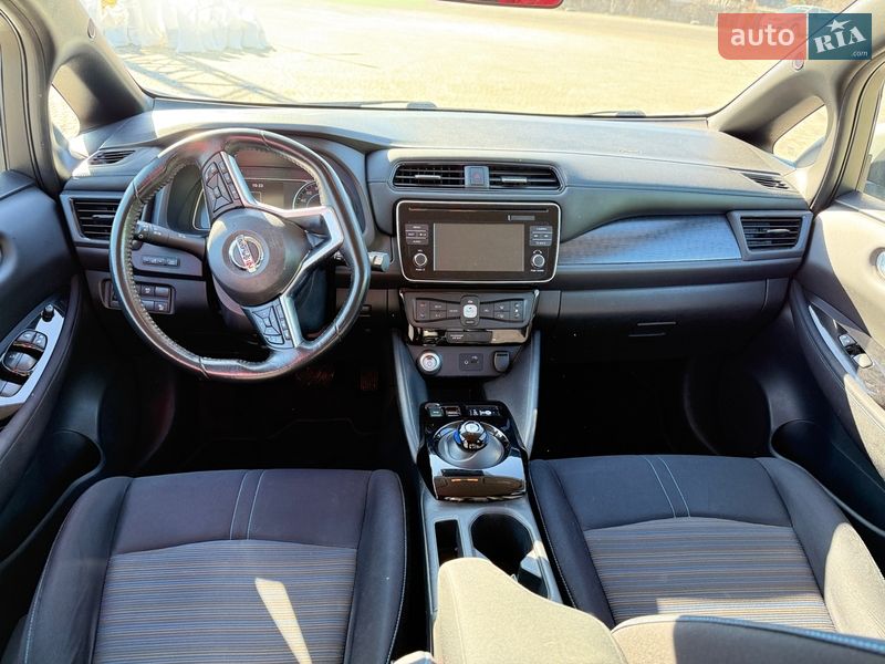 Хетчбек Nissan Leaf 2018 в Дніпрі фото 16 Хетчбек Nissan Leaf 2018 в Дніпрі
