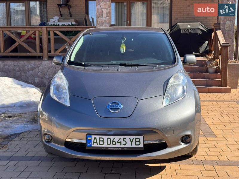 Хэтчбек Nissan Leaf 2014 в Виннице
