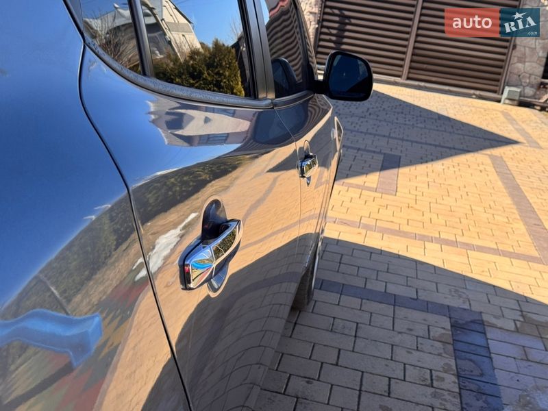 Хэтчбек Nissan Leaf 2014 в Виннице