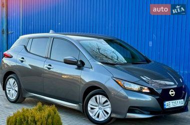 Хетчбек Nissan Leaf 2024 в Дніпрі