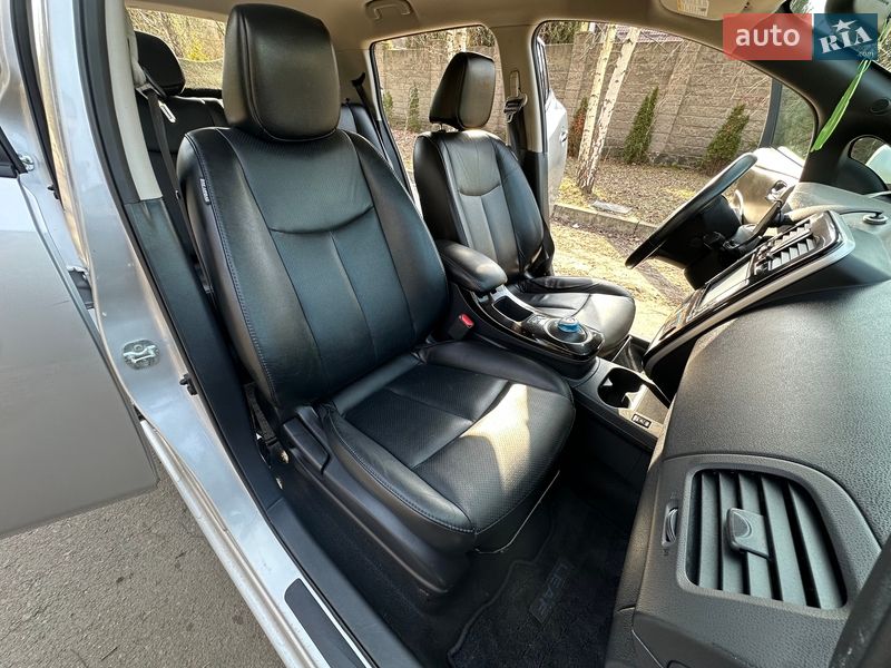 Хэтчбек Nissan Leaf 2013 в Ровно