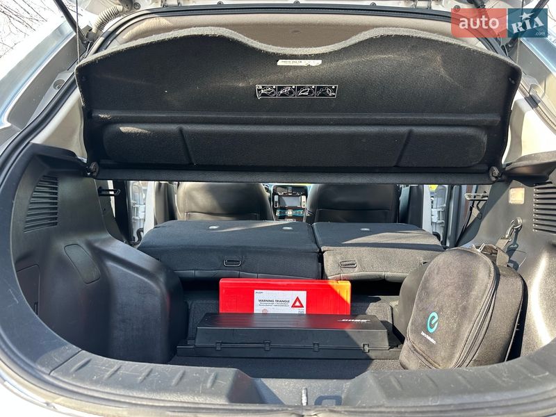 Хэтчбек Nissan Leaf 2013 в Ровно