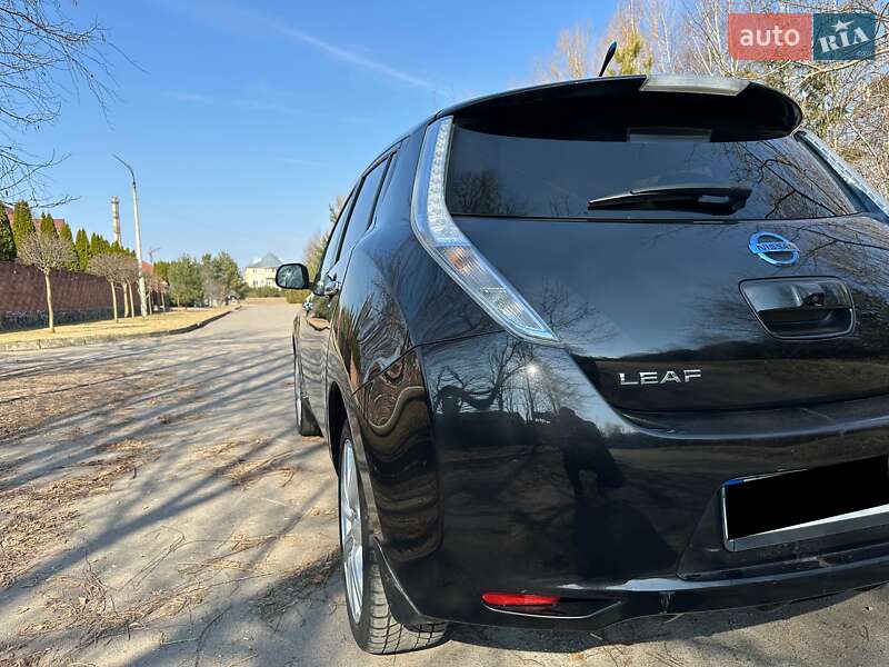 Хэтчбек Nissan Leaf 2014 в Ровно