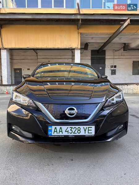 Хетчбек Nissan Leaf 2018 в Києві