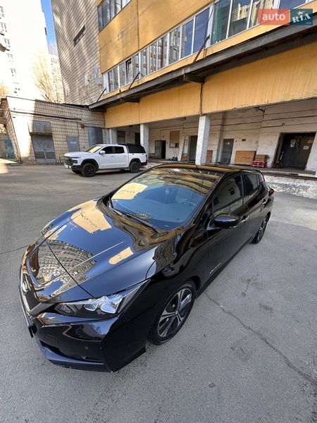 Хетчбек Nissan Leaf 2018 в Києві