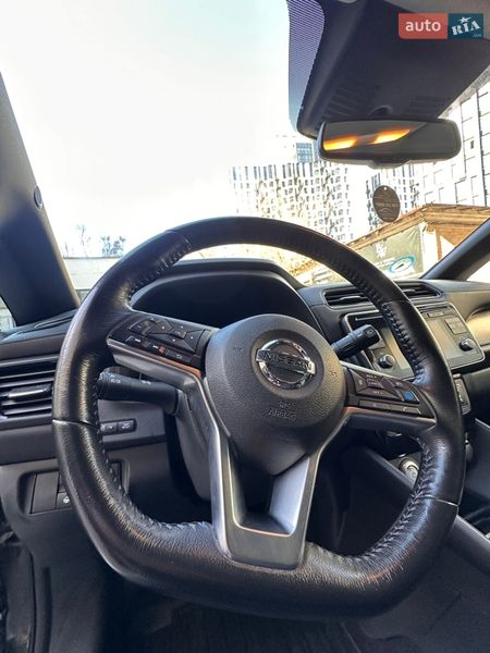 Хетчбек Nissan Leaf 2018 в Києві
