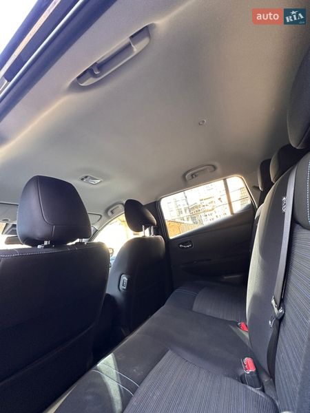 Хетчбек Nissan Leaf 2018 в Києві