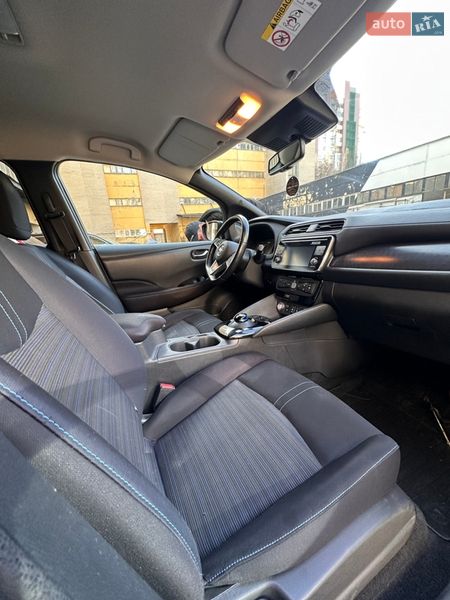 Хетчбек Nissan Leaf 2018 в Києві