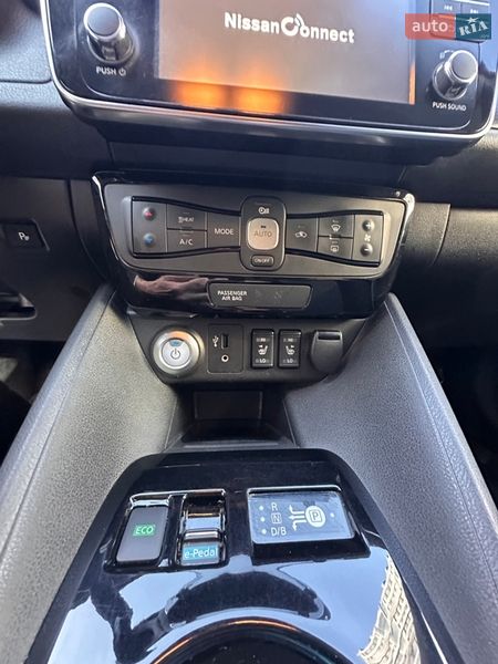 Хетчбек Nissan Leaf 2018 в Києві