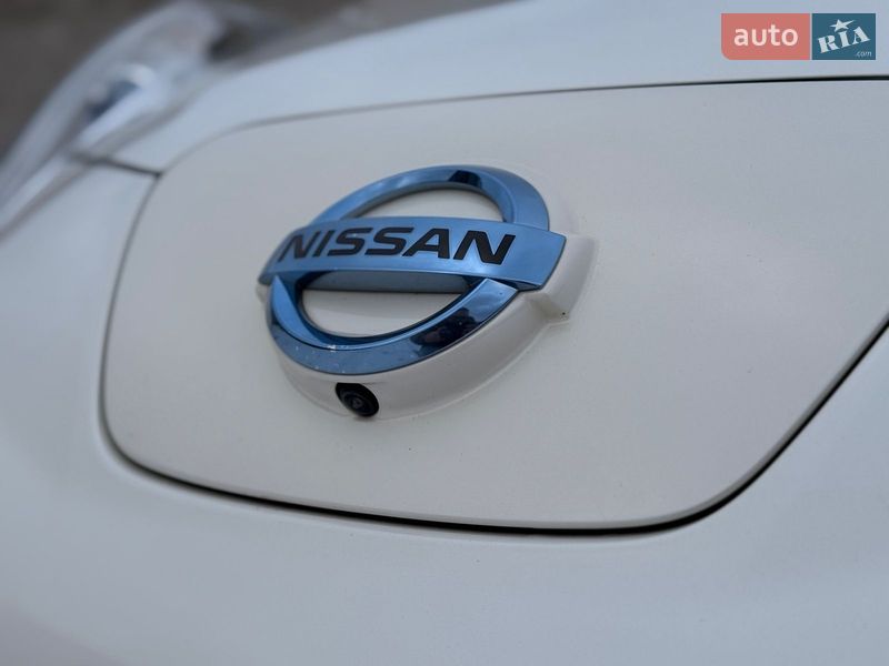 Хетчбек Nissan Leaf 2014 в Сарнах