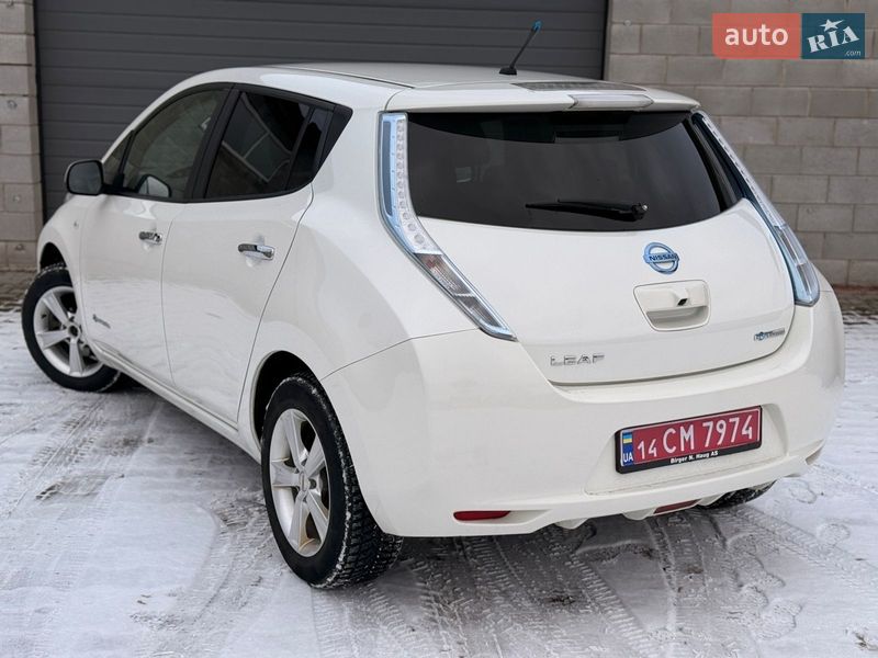 Хетчбек Nissan Leaf 2014 в Сарнах