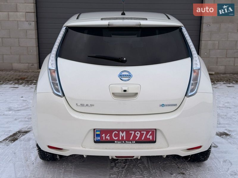 Хетчбек Nissan Leaf 2014 в Сарнах