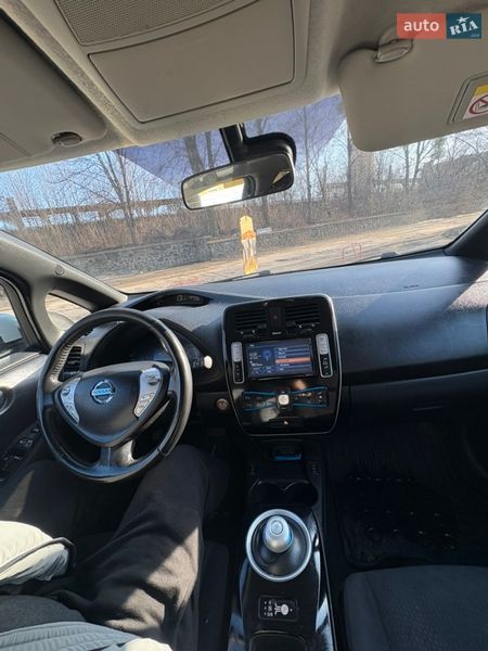 Хетчбек Nissan Leaf 2013 в Рівному