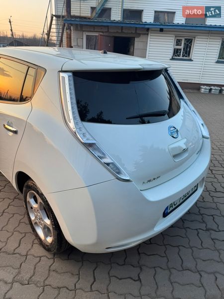 Хетчбек Nissan Leaf 2014 в Нововолинську