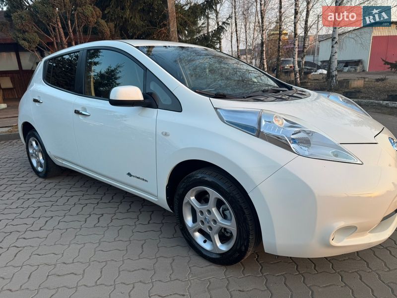 Хетчбек Nissan Leaf 2014 в Нововолинську