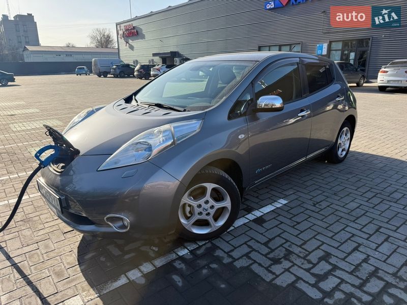Хетчбек Nissan Leaf 2014 в Кременчуці