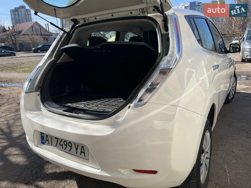 Хетчбек Nissan Leaf 2017 в Києві фото 2 Хетчбек Nissan Leaf 2017 в Києві
