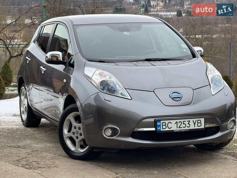 Хэтчбек Nissan Leaf 2013 в Дрогобыче