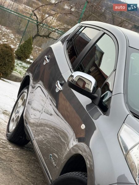 Хэтчбек Nissan Leaf 2013 в Дрогобыче