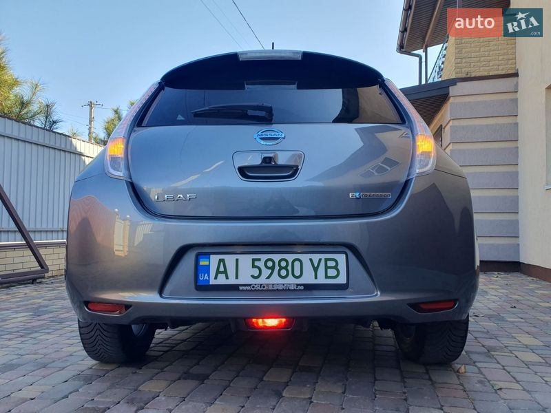 Хетчбек Nissan Leaf 2014 в Горі