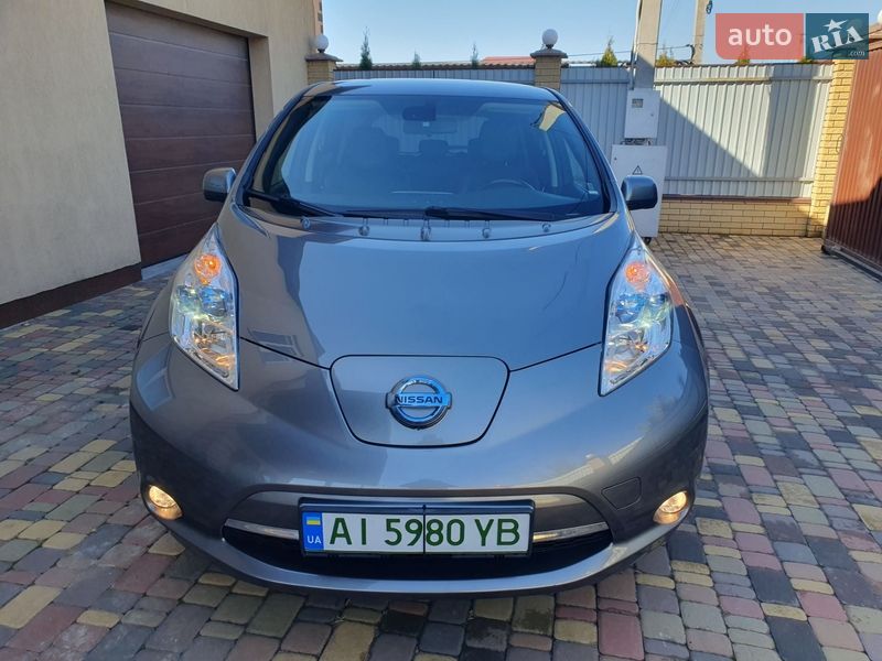 Хетчбек Nissan Leaf 2014 в Горі