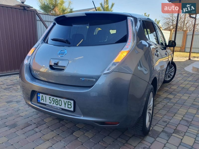 Хетчбек Nissan Leaf 2014 в Горі