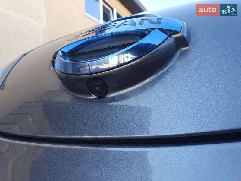 Хетчбек Nissan Leaf 2014 в Горі