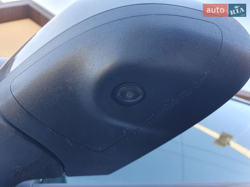 Хетчбек Nissan Leaf 2014 в Горі