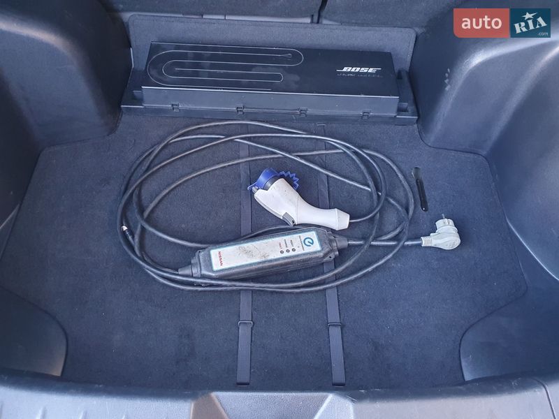 Хетчбек Nissan Leaf 2014 в Горі