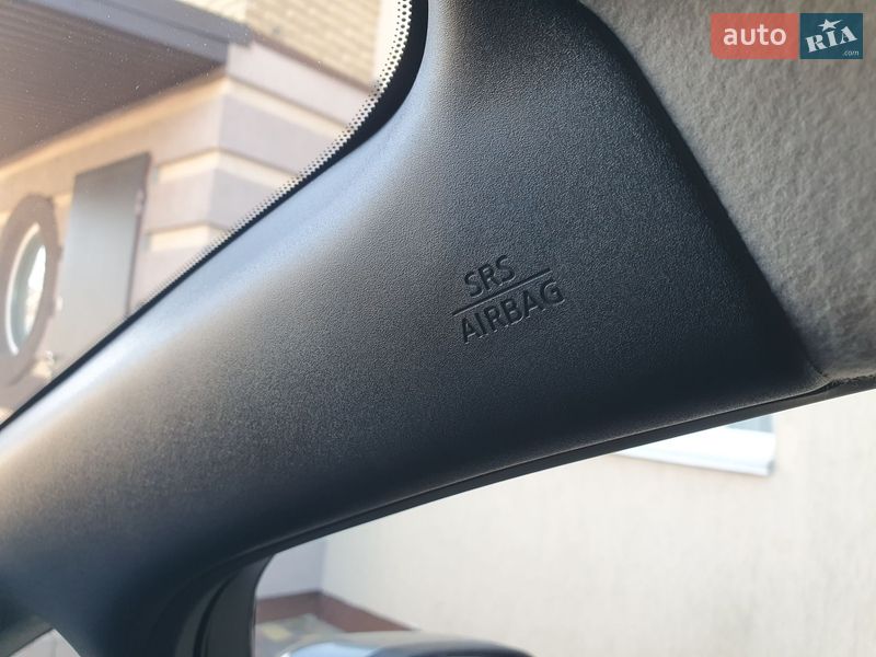 Хетчбек Nissan Leaf 2014 в Горі