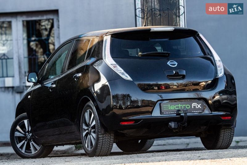 Хэтчбек Nissan Leaf 2017 в Львове