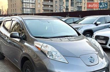 Хетчбек Nissan Leaf 2015 в Черкасах