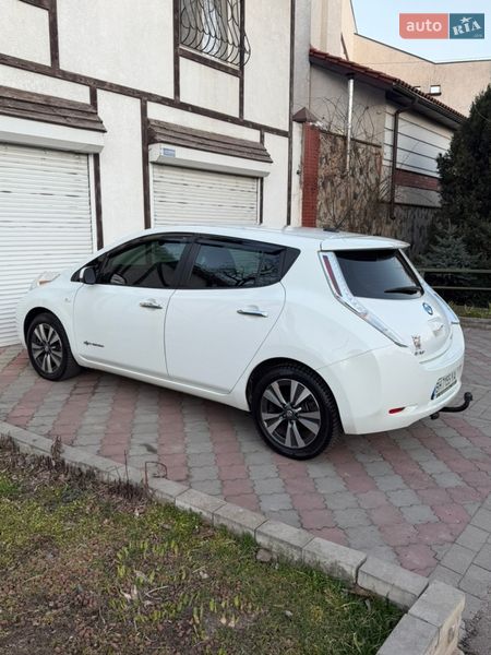 Хэтчбек Nissan Leaf 2015 в Одессе
