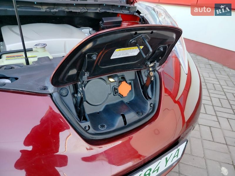 Хэтчбек Nissan Leaf 2017 в Ровно