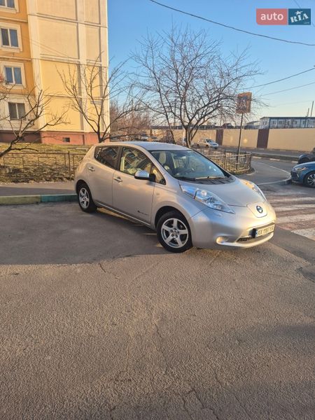 Хетчбек Nissan Leaf 2012 в Харкові