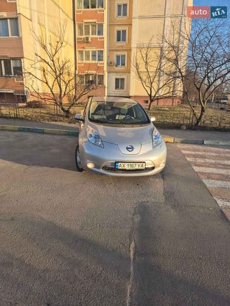 Хетчбек Nissan Leaf 2012 в Харкові