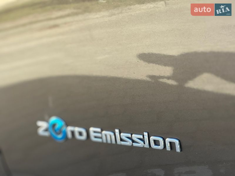 Хетчбек Nissan Leaf 2016 в Трускавці