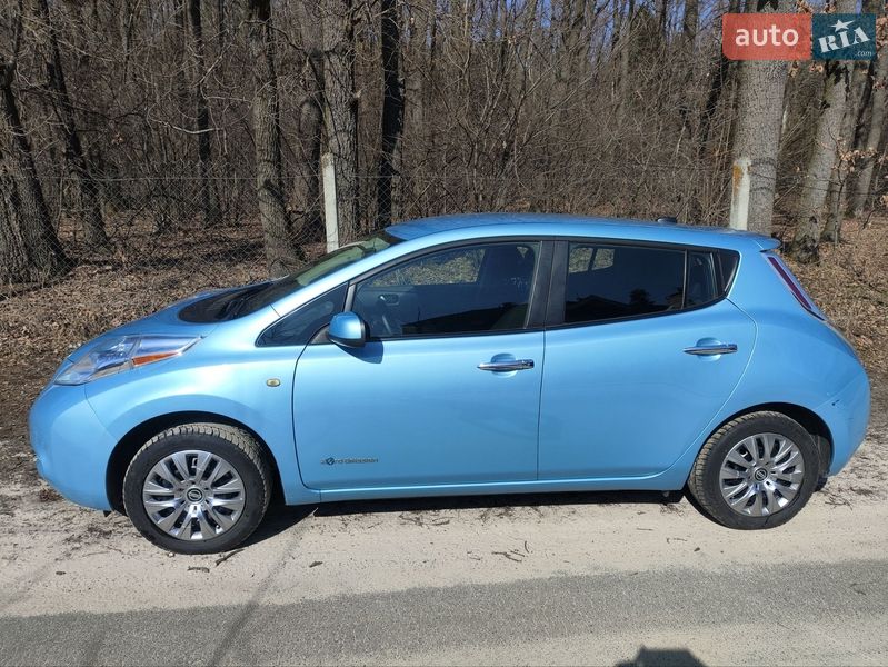 Хэтчбек Nissan Leaf 2014 в Ирпене