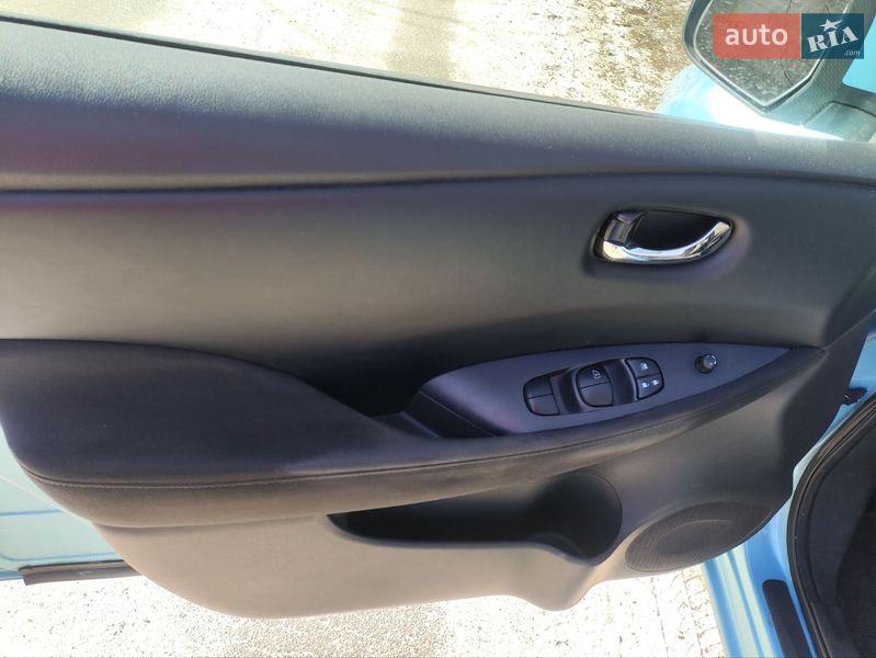 Хэтчбек Nissan Leaf 2014 в Ирпене