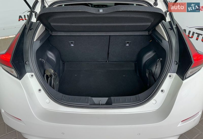 Хэтчбек Nissan Leaf 2018 в Львове