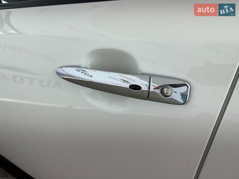 Хэтчбек Nissan Leaf 2018 в Львове