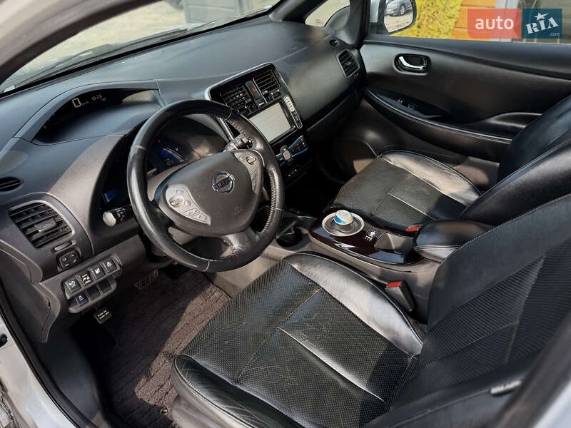 Хэтчбек Nissan Leaf 2013 в Шептицькому