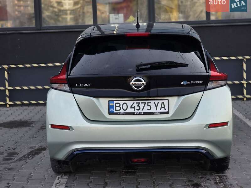 Хэтчбек Nissan Leaf 2018 в Тернополе