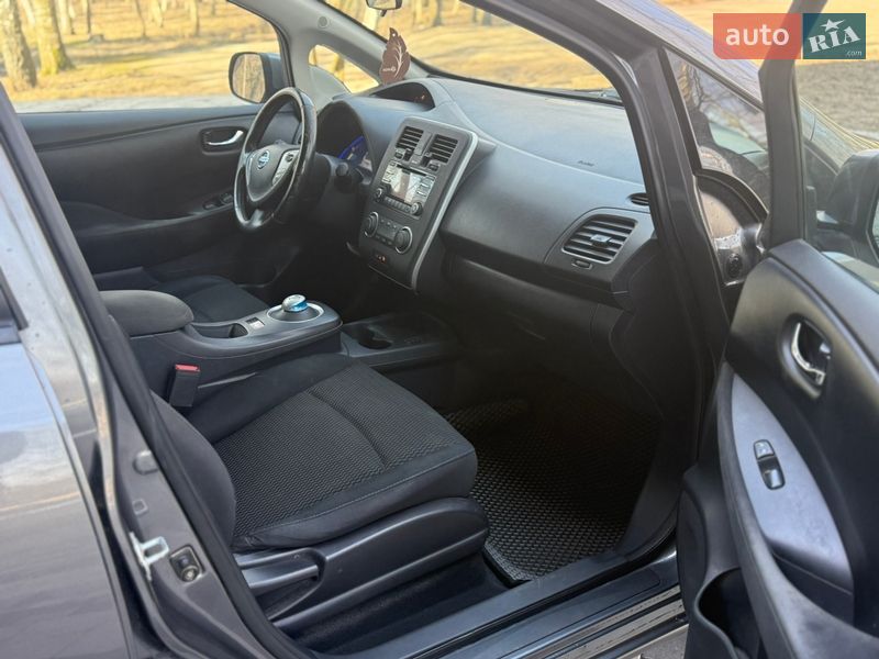 Хэтчбек Nissan Leaf 2015 в Тернополе фото 15 Хэтчбек Nissan Leaf 2015 в Тернополе