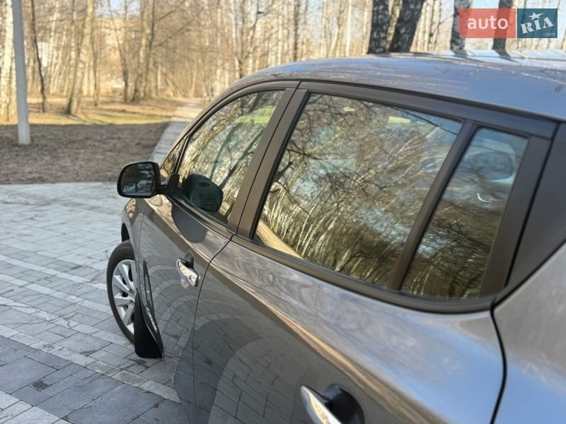 Хэтчбек Nissan Leaf 2015 в Тернополе фото 24 Хэтчбек Nissan Leaf 2015 в Тернополе