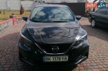 Хэтчбек Nissan Leaf 2018 в Дубно