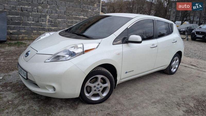 Nissan Leaf 2011