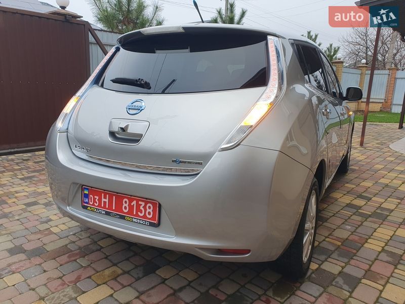 Хэтчбек Nissan Leaf 2013 в Горе