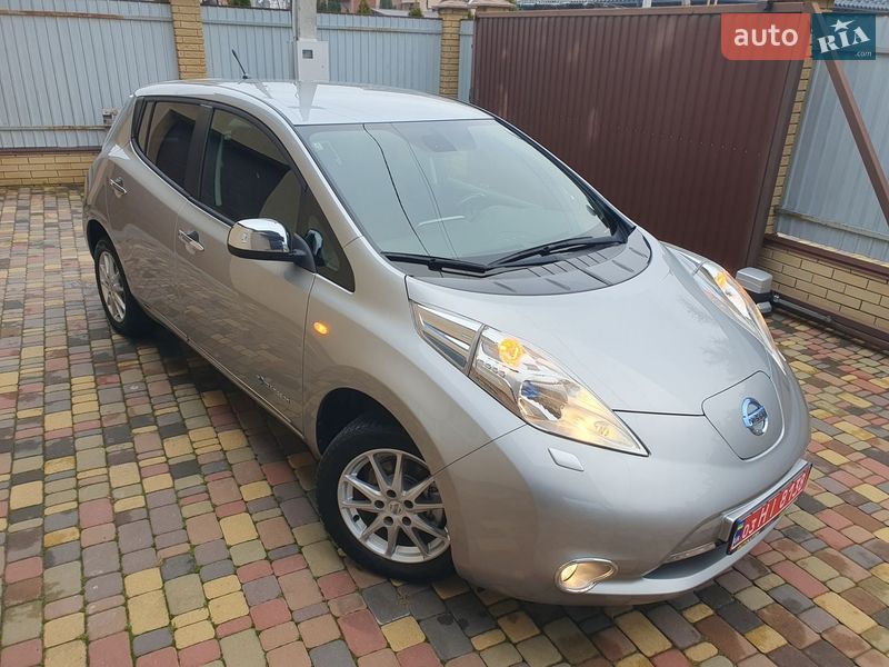 Хэтчбек Nissan Leaf 2013 в Горе